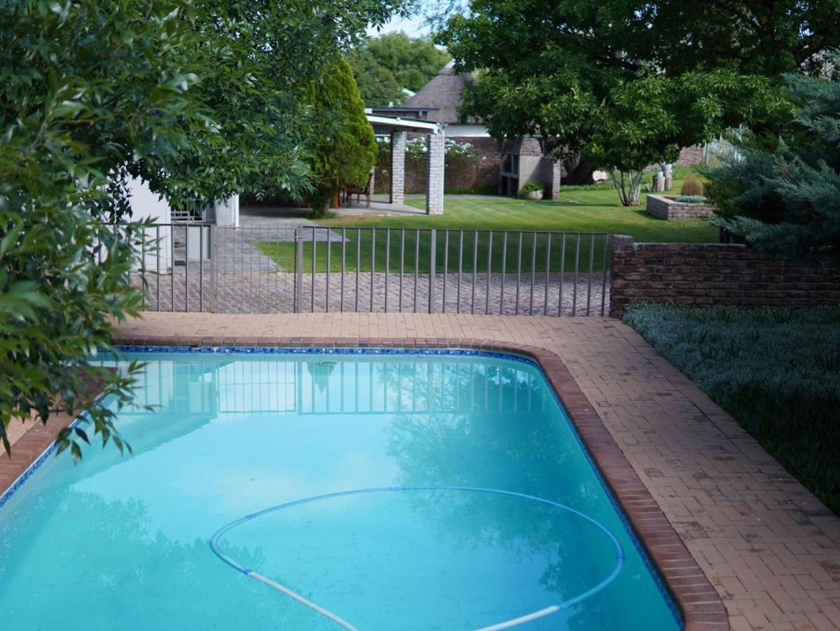 Aloes Guest House 62 On Meintjies Middelburg  Kültér fotó