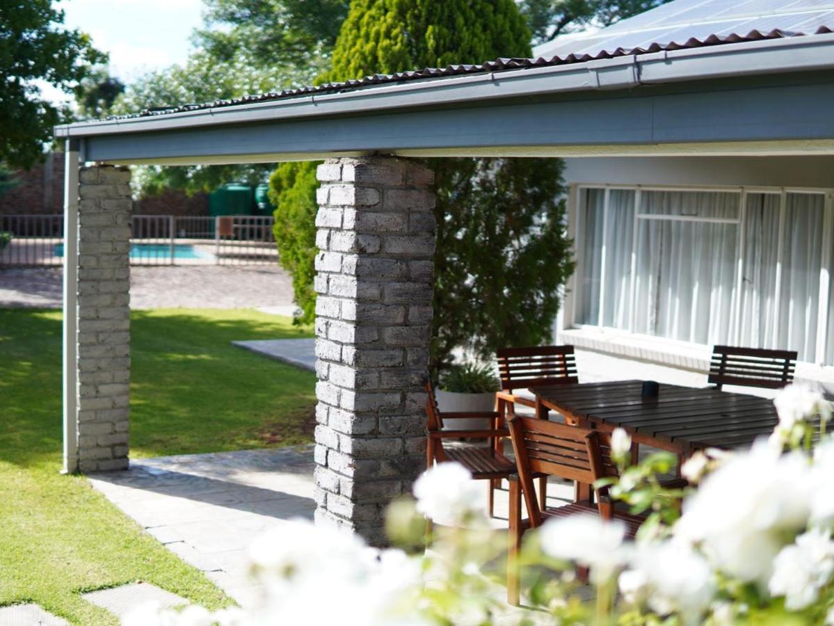 Aloes Guest House 62 On Meintjies Middelburg  Kültér fotó